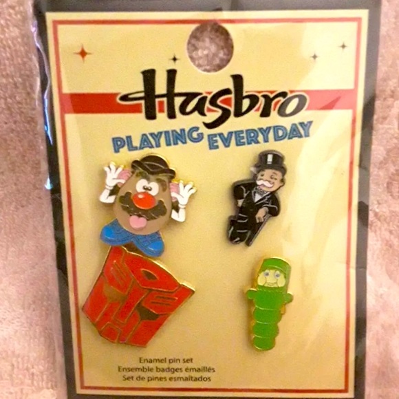 Hasbro Funko 4 pc pin button set Mr potato head!